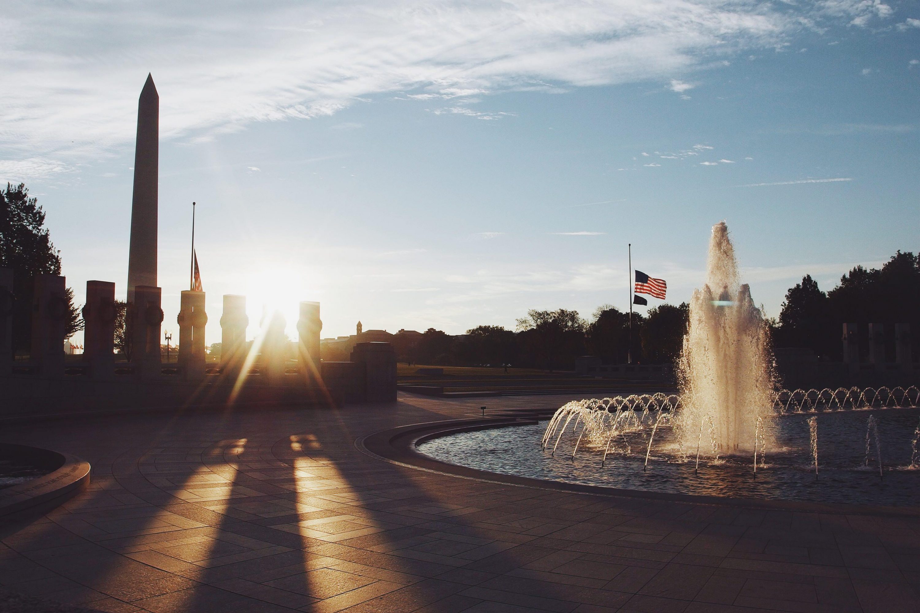 Washington DC world war ii memorial fountain morning
